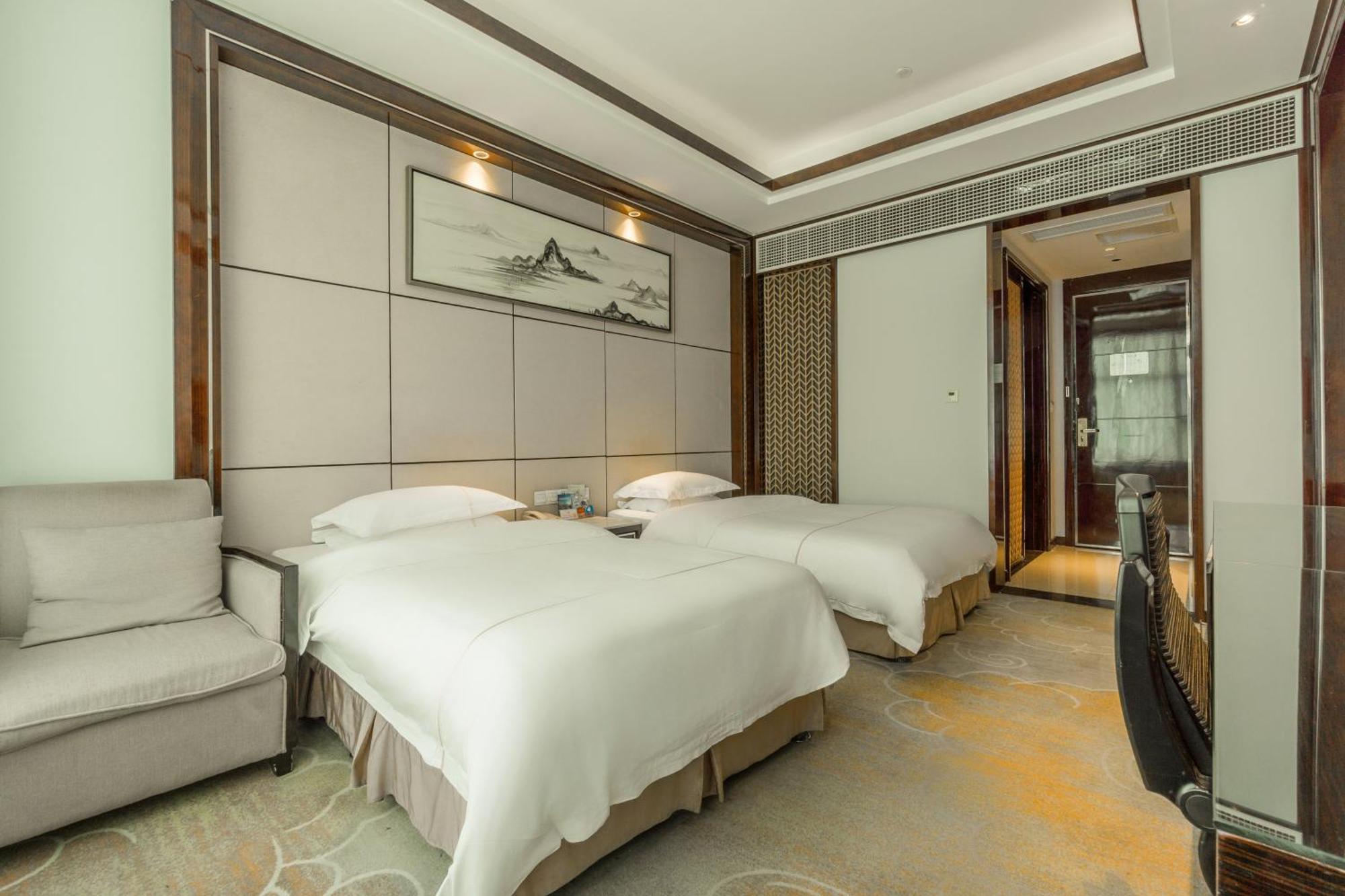 Jin-Tai Holiday Hotel Лешан Екстериор снимка